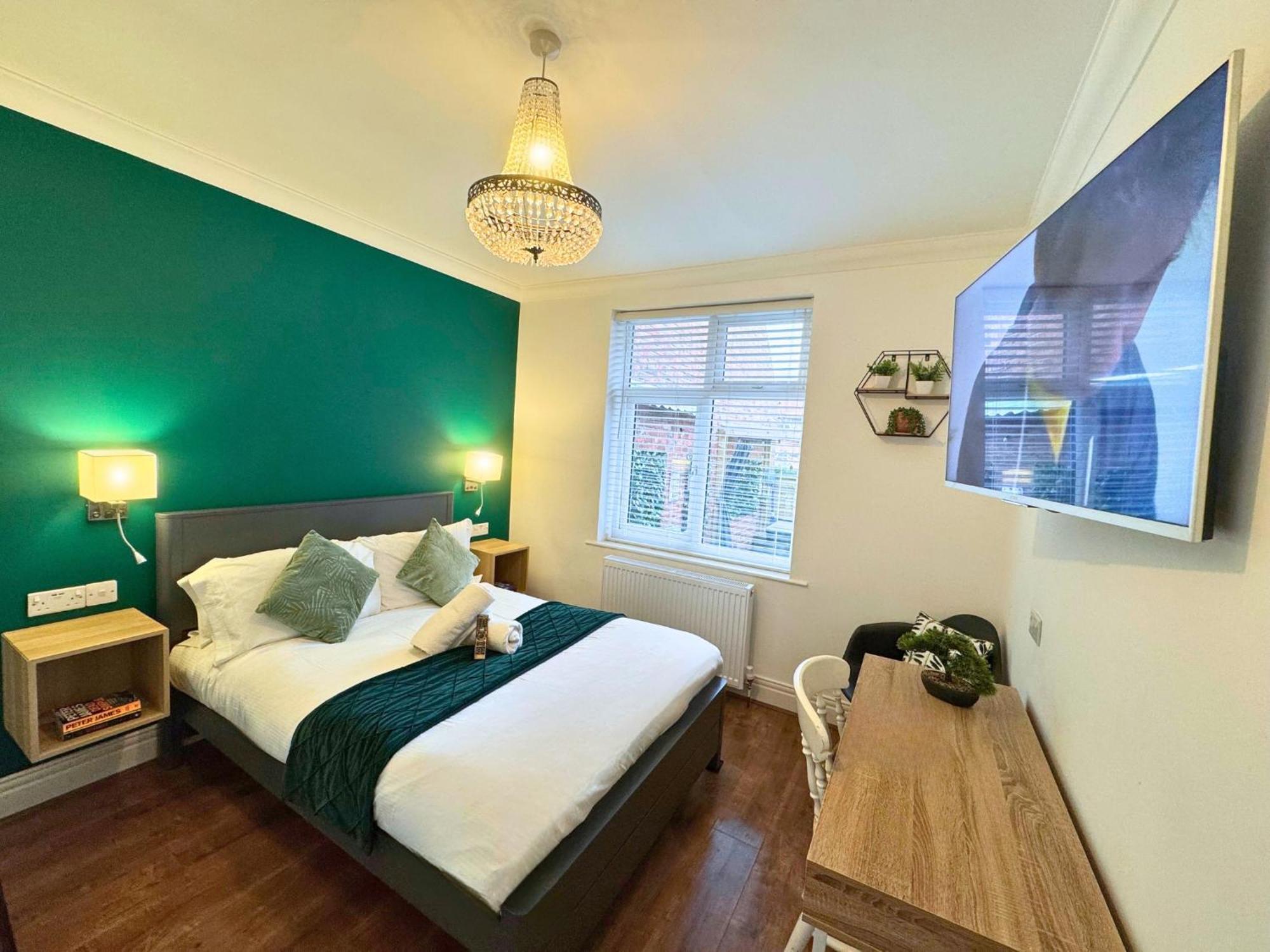 Hot Tub, Free Parking, Near Shops & Restaurants, Location 1m To Jesmond